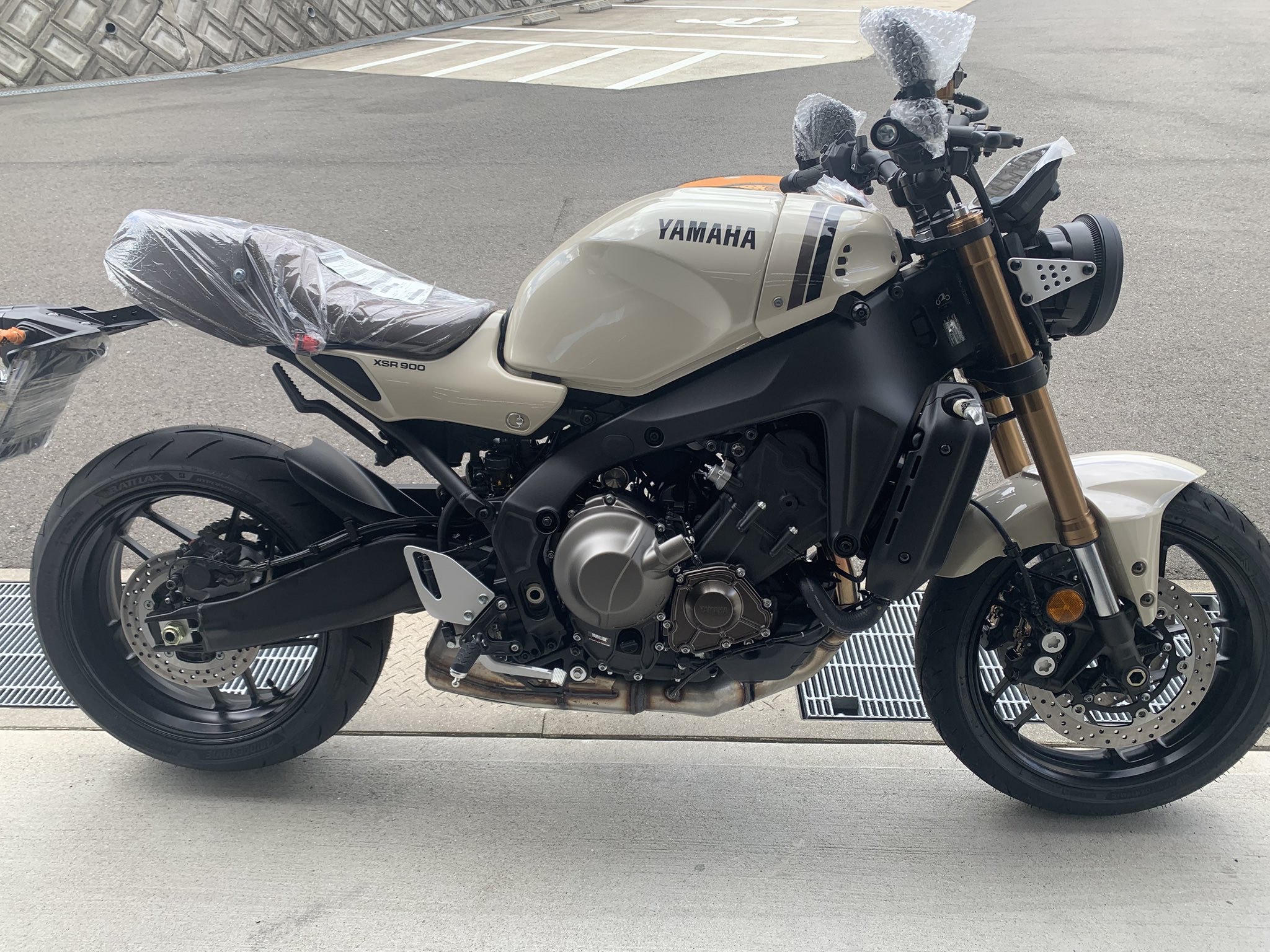 XSR900が入荷しました