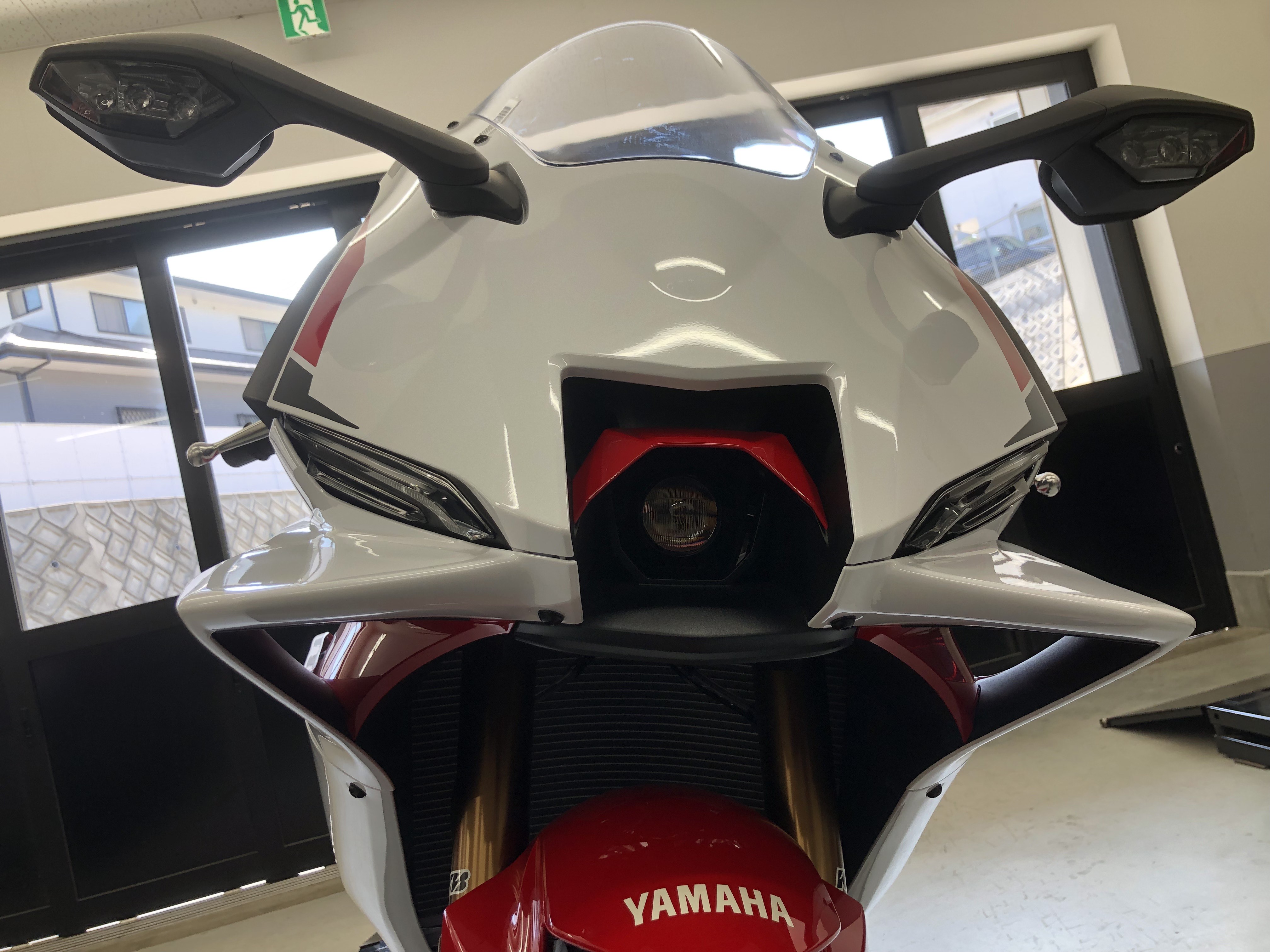 YZF-R9が入荷しました